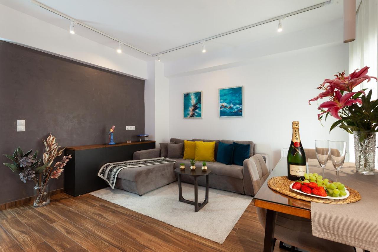 Seaside Apartment By Flisvos Marina Athens Exterior photo